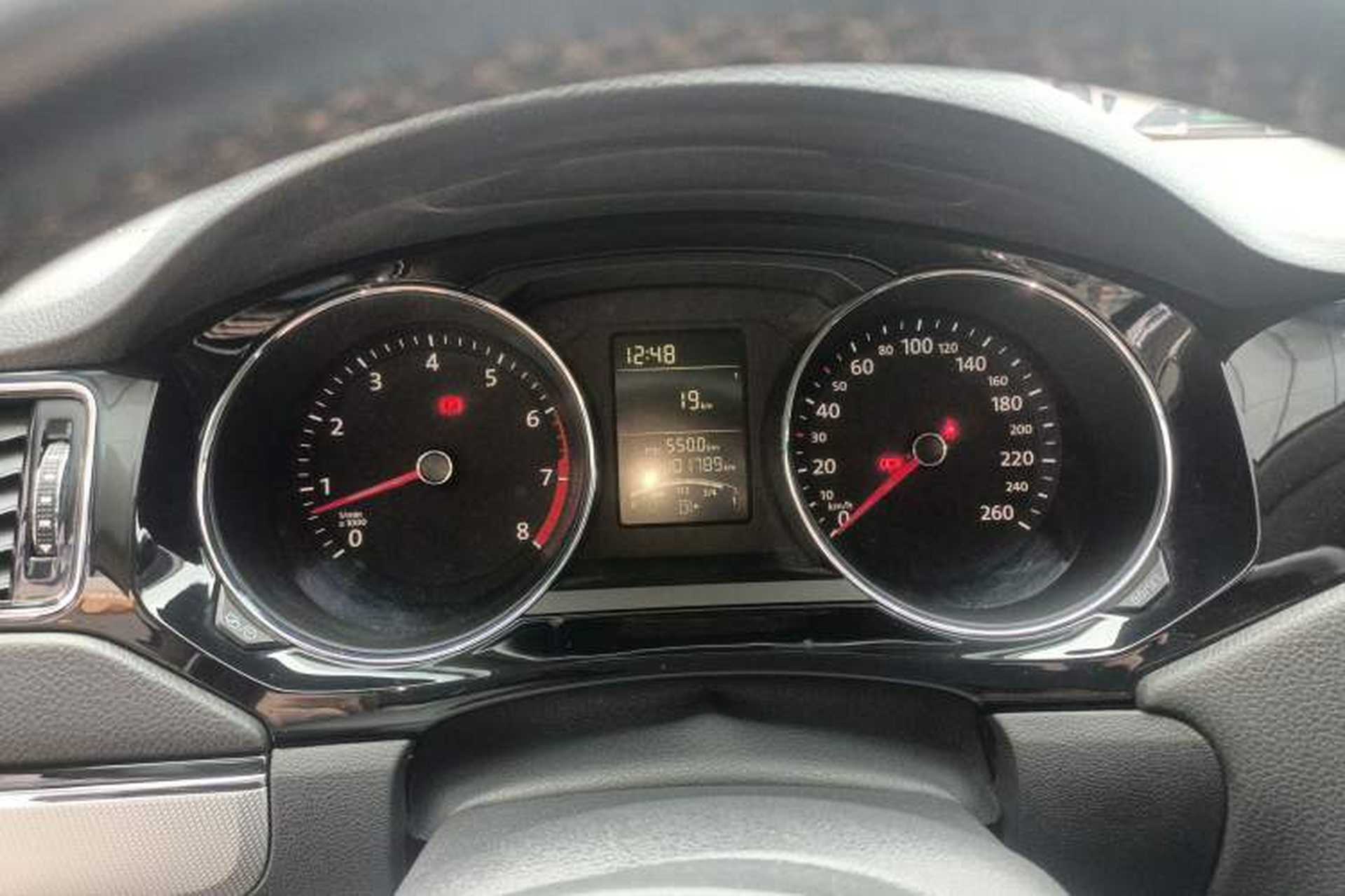 Used Volkswagen Sagitar 2017 1.6L Manual Comfort Model Instrument Cluster