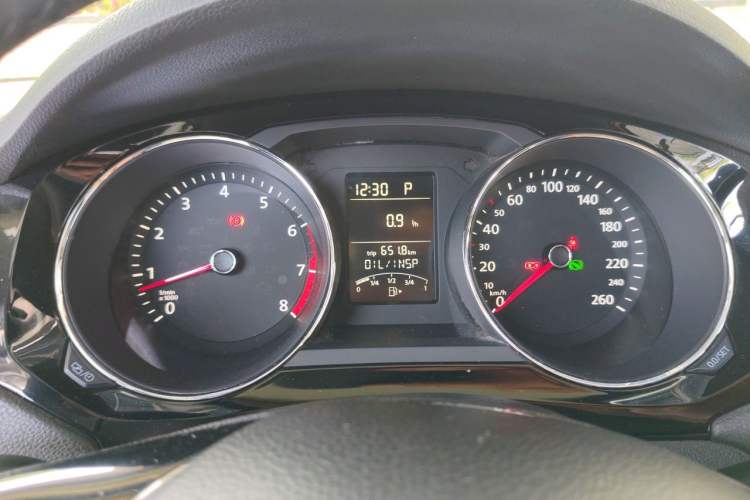 Used Volkswagen Sagitar 2017 1.6L Automatic Comfort Model Instrument Cluster
