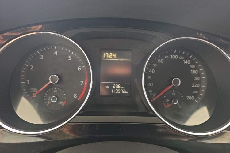 Used Volkswagen Sagitar 2017 230TSI Automatic Comfort Version Instrument Cluster
