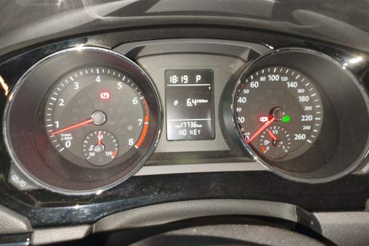Used Volkswagen Sagitar 2017 230TSI Automatic Comfort Version Instrument Cluster