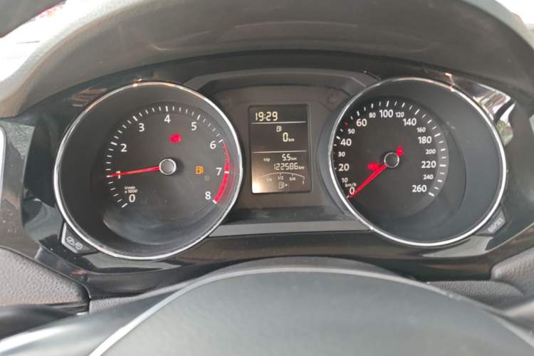 Used Volkswagen Sagitar 2017 1.6L Manual Comfort Model Instrument Cluster