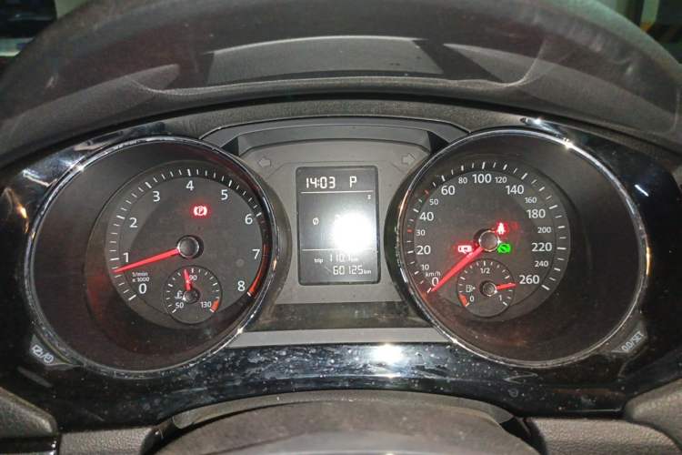 Used Volkswagen Sagitar 2017 230TSI Automatic Comfort Version Instrument Cluster