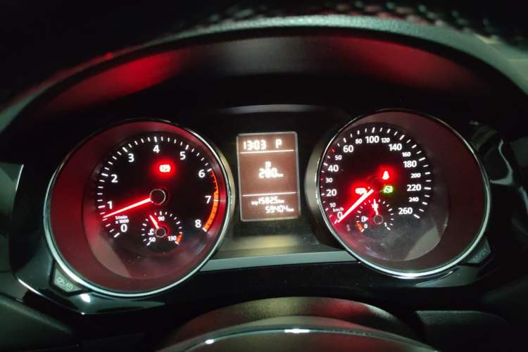 Used Volkswagen Sagitar 2017 230TSI Automatic Comfort Version Instrument Cluster