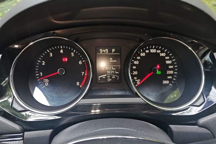 Used Volkswagen Sagitar 2017 1.6L Automatic Comfort Model Instrument Cluster