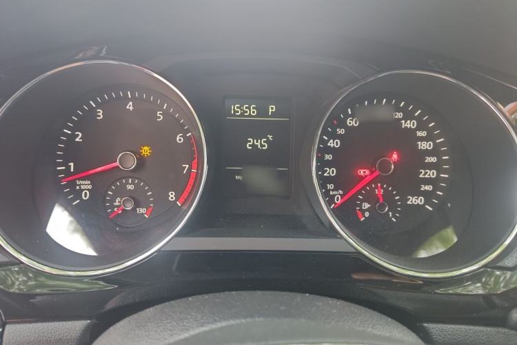 Used Volkswagen Sagitar 2017 230TSI Automatic Comfort Version Instrument Cluster