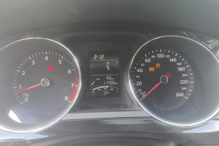 Used Volkswagen Sagitar 2017 1.6L Manual Comfort Model Instrument Cluster