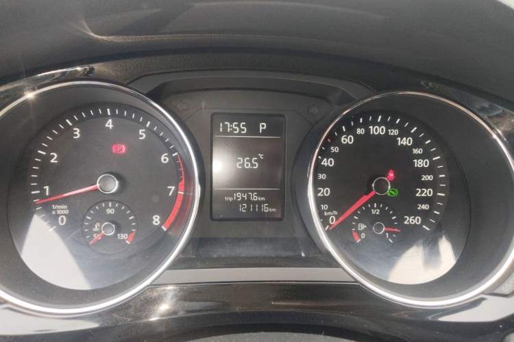 Used Volkswagen Sagitar 2017 230TSI Automatic Comfort Version Instrument Cluster