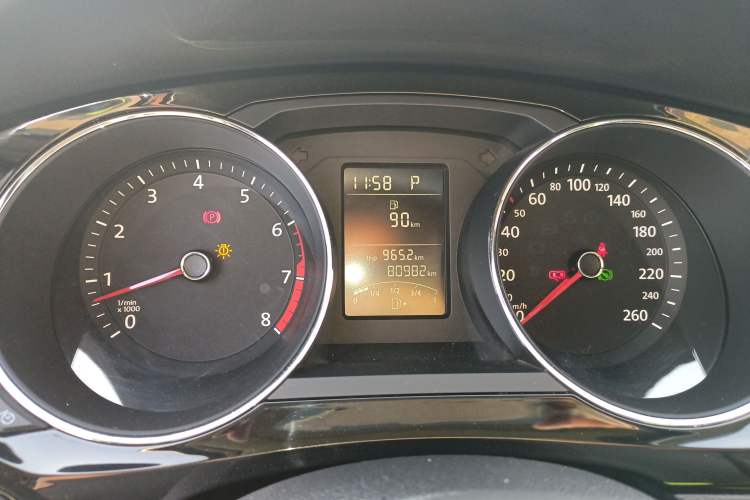 Used Volkswagen Sagitar 2017 1.6L Automatic Comfort Model Instrument Cluster