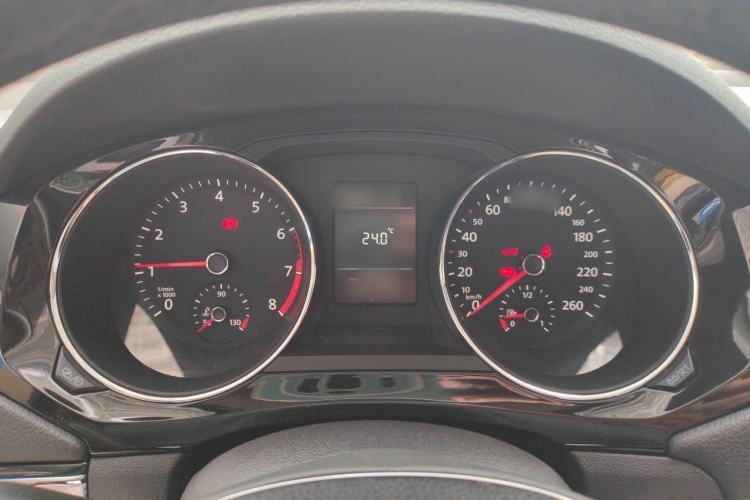 Used Volkswagen Sagitar 2017 230TSI Automatic Comfort Version Instrument Cluster