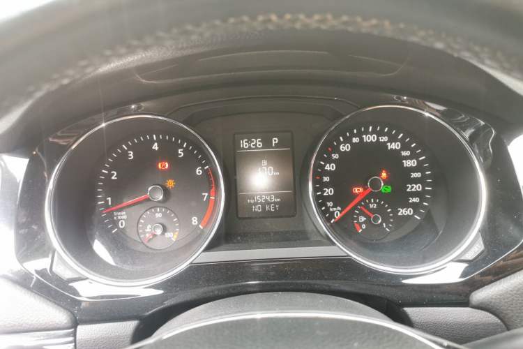 Used Volkswagen Sagitar 2017 230TSI Automatic Comfort Version Instrument Cluster