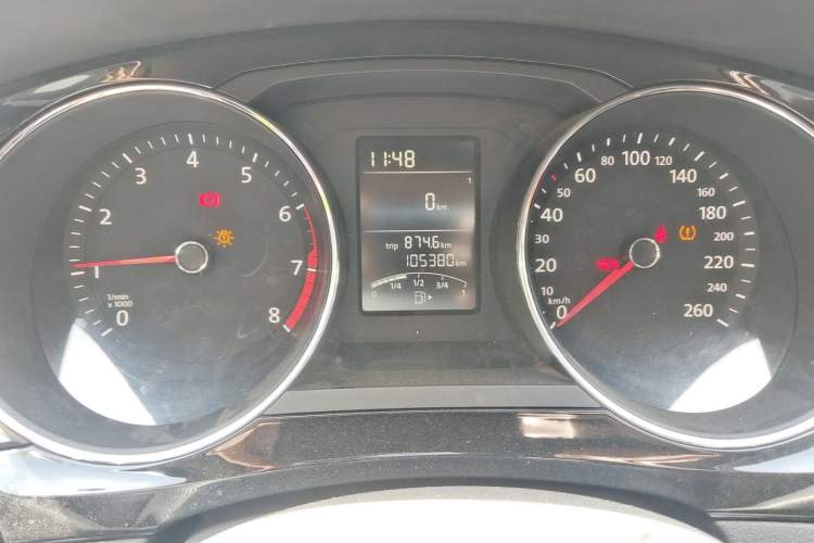 Used Volkswagen Sagitar 2017 1.6L Manual Comfort Model Instrument Cluster