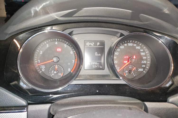 Used Volkswagen Sagitar 2017 230TSI Automatic Comfort Version Instrument Cluster