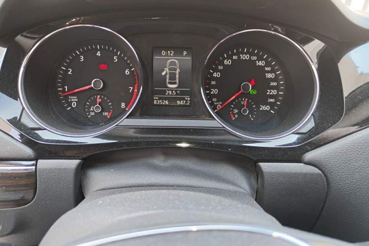 Used Volkswagen Sagitar 2017 230TSI Automatic Luxury Edition Instrument Cluster