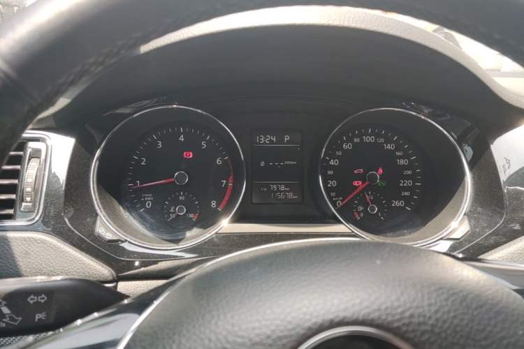 Used Volkswagen Sagitar 2017 230TSI Automatic Comfort Version Instrument Cluster
