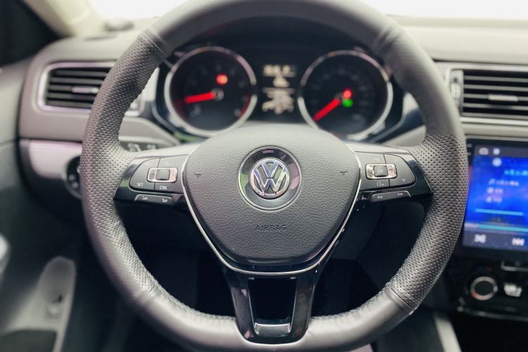 Used Volkswagen Sagitar 2017 1.6L Automatic Comfort Model Interior 9