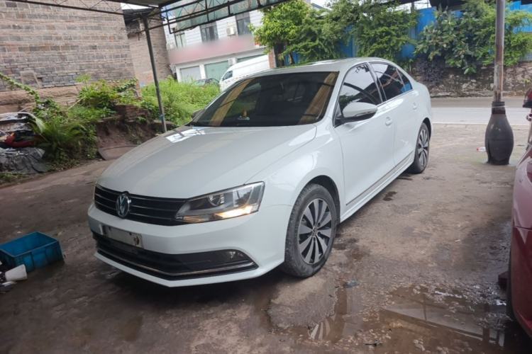 Used Volkswagen Sagitar 2017 1.6L Automatic Comfort Model Guazi used car, China used car export, Used car for sale, Used cars, Cheapest cars for sale
