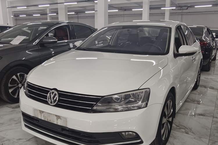 Used Volkswagen Sagitar 2017 1.6L Automatic Comfort Model Guazi used car, China used car export, Used car for sale, Used  cars, Cheapest cars for sale