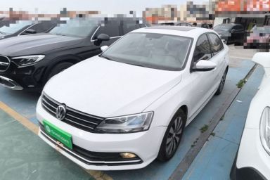 Used Volkswagen Sagitar 2017 230TSI Automatic Comfort Version