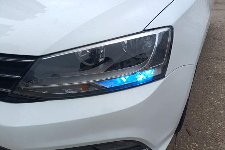 Used Volkswagen Sagitar 2017 1.6L Automatic Comfort Model Left Front Headlight