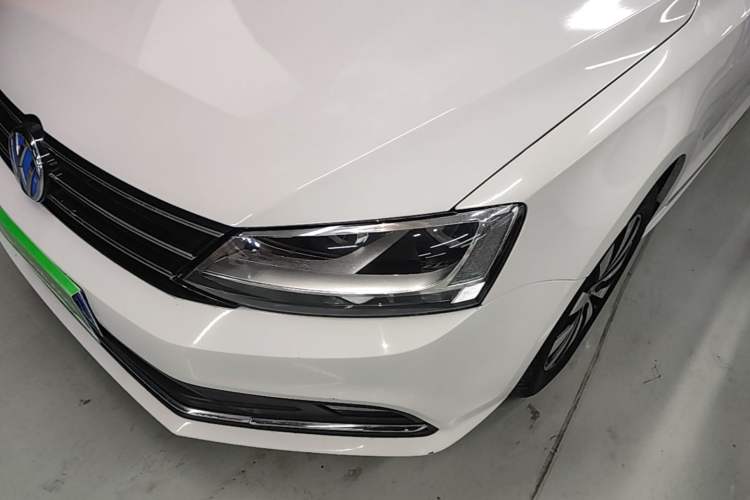 Used Volkswagen Sagitar 2017 230TSI Automatic Comfort Version Left Front Headlight