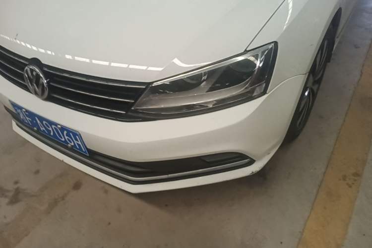 Used Volkswagen Sagitar 2017 180TSI Automatic Luxury Edition Left Front Headlight
