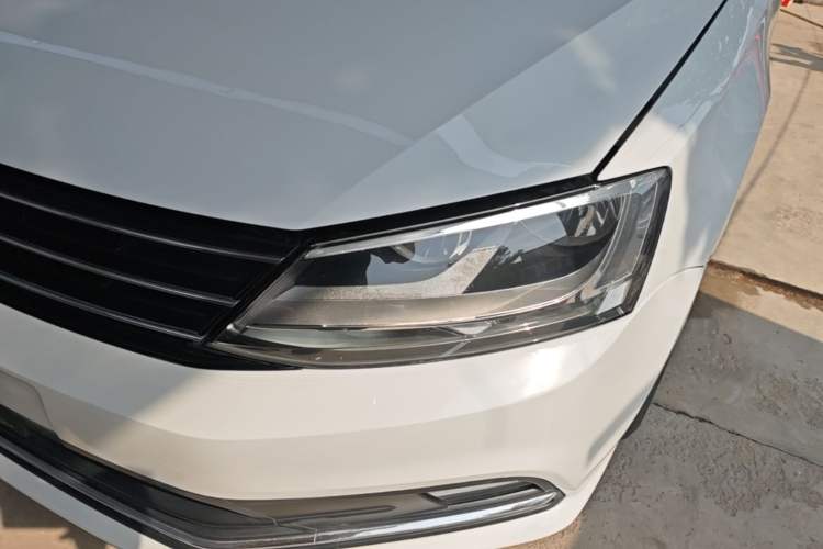 Used Volkswagen Sagitar 2017 1.6L Manual Comfort Model Left Front Headlight