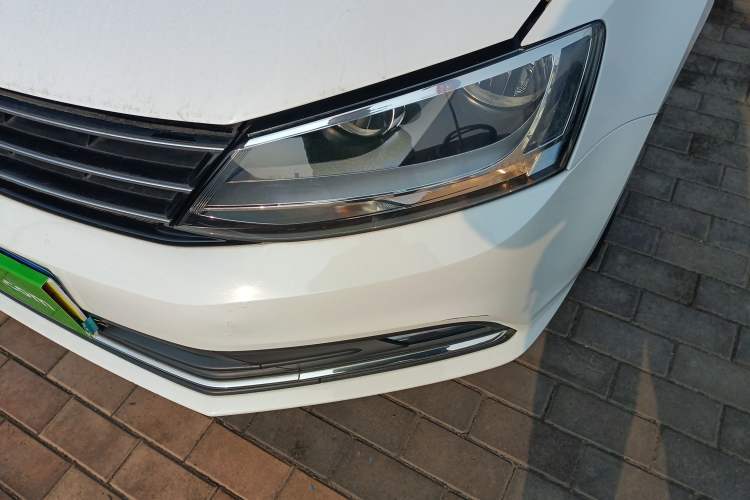 Used Volkswagen Sagitar 2017 1.6L Automatic Comfort Model Left Front Headlight
