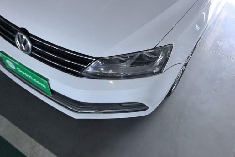 Used Volkswagen Sagitar 2017 180TSI Automatic Luxury Edition Left Front Headlight