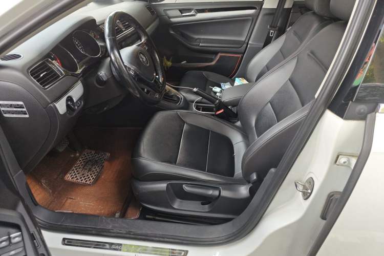 Used Volkswagen Sagitar 2017 1.6L Automatic Comfort Model Left Front Seat