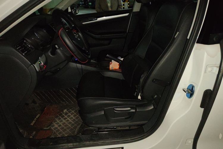 Used Volkswagen Sagitar 2017 1.6L Automatic Comfort Model Left Front Seat