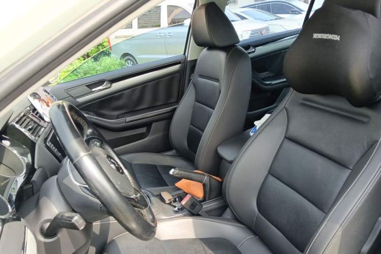 Used Volkswagen Sagitar 2017 1.6L Automatic Comfort Model Left Front Seat