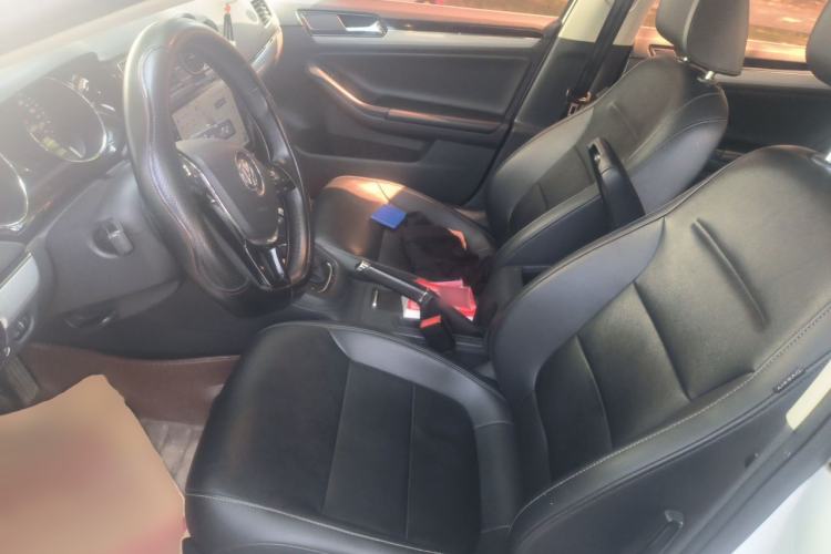 Used Volkswagen Sagitar 2017 230TSI Automatic Comfort Version Left Front Seat
