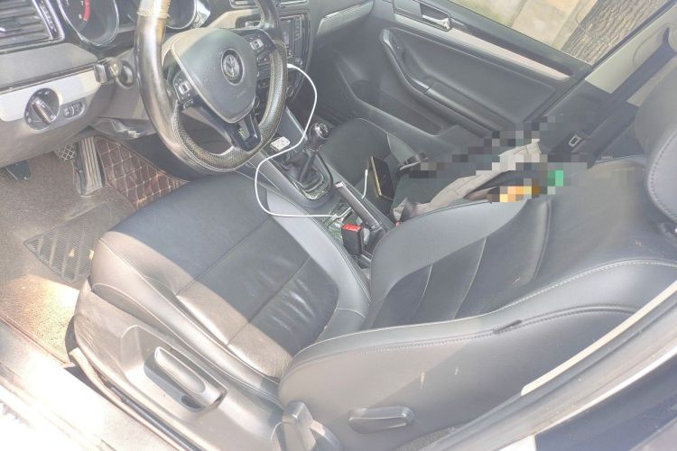 Used Volkswagen Sagitar 2017 1.6L Manual Comfort Model Left Front Seat