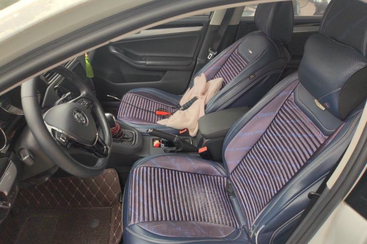 Used Volkswagen Sagitar 2017 230TSI Automatic Comfort Version Left Front Seat