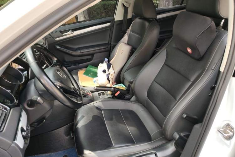 Used Volkswagen Sagitar 2017 230TSI Automatic Comfort Version Left Front Seat