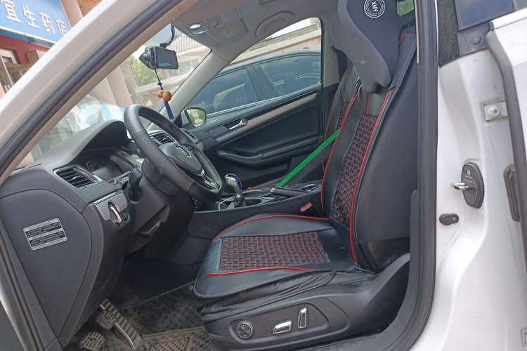 Used Volkswagen Sagitar 2017 230TSI Manual Comfort Model Left Front Seat