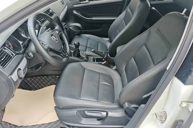 Used Volkswagen Sagitar 2017 1.6L Manual Comfort Model Left Front Seat