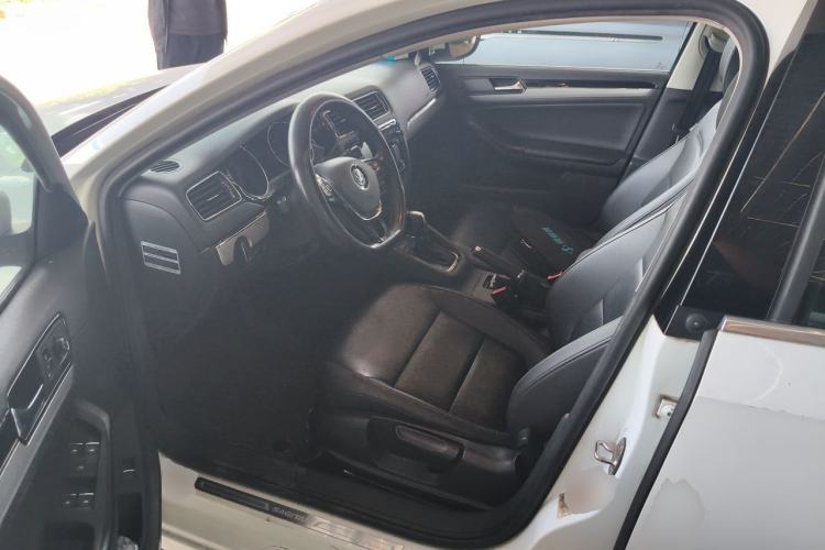 Used Volkswagen Sagitar 2017 180TSI Automatic Leading Model Left Front Seat