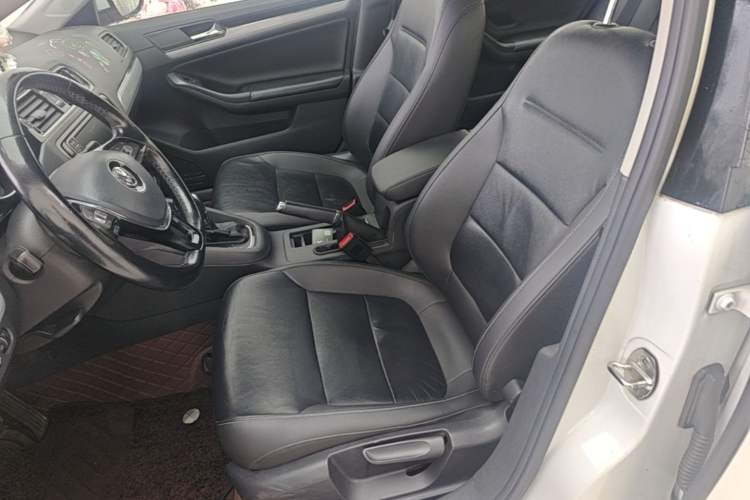 Used Volkswagen Sagitar 2017 1.6L Automatic Comfort Model Left Front Seat