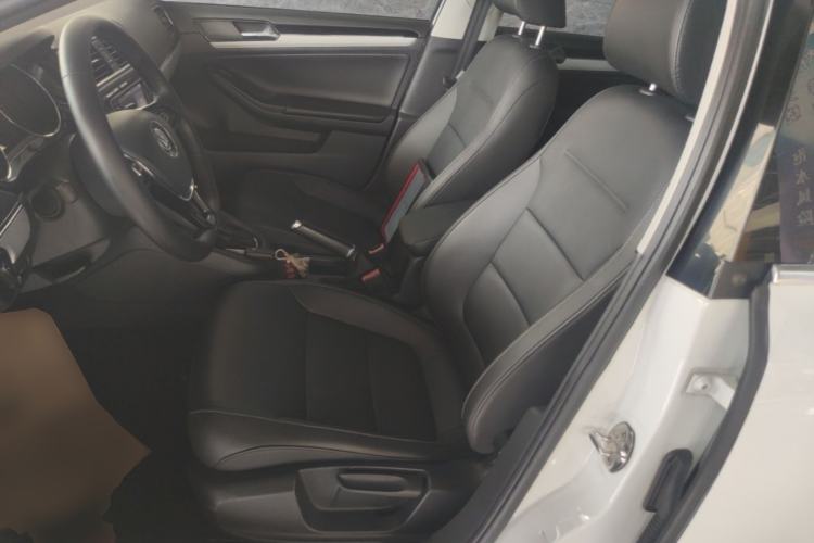 Used Volkswagen Sagitar 2017 230TSI Automatic Comfort Version Left Front Seat