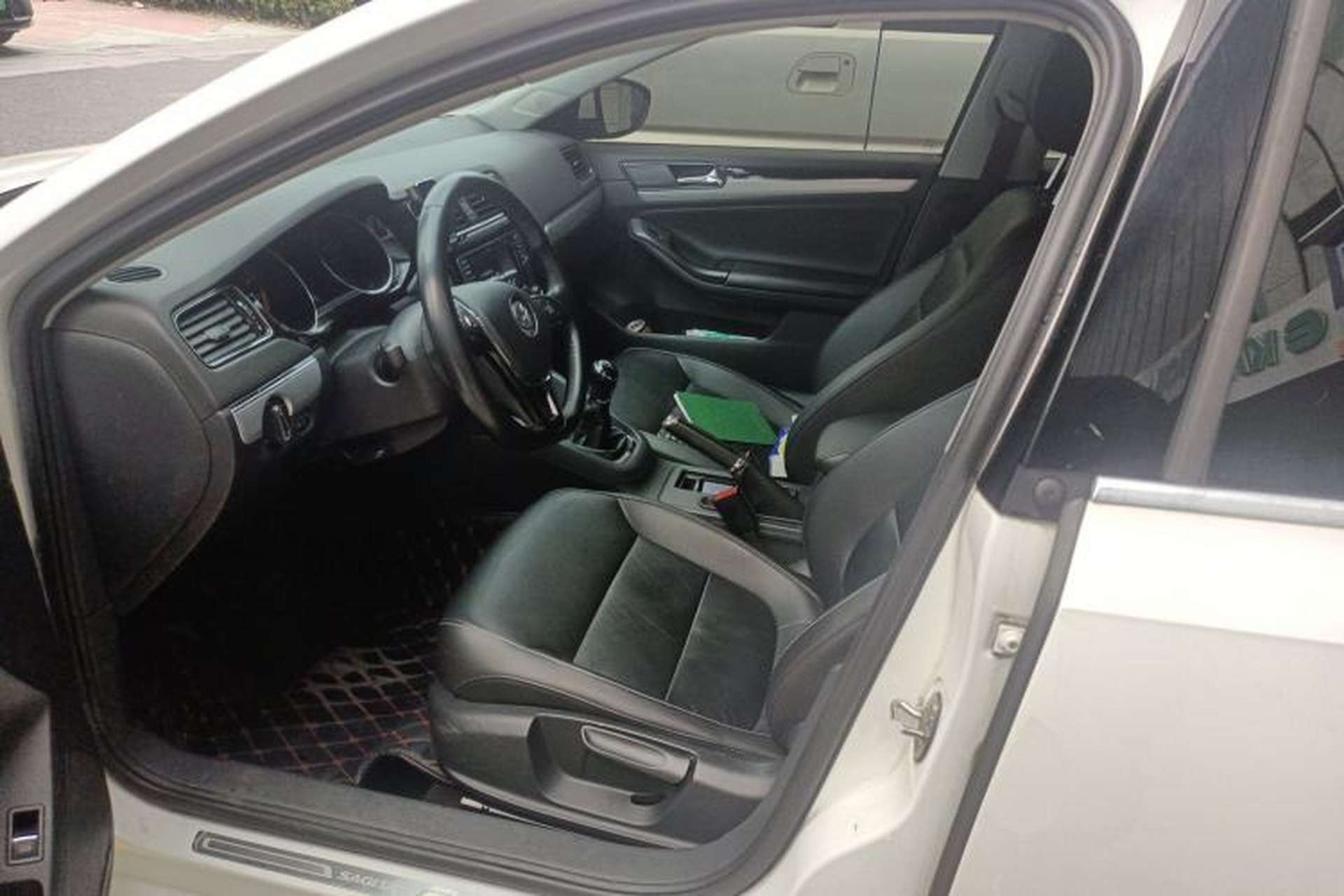 Used Volkswagen Sagitar 2017 1.6L Manual Comfort Model Left Front Seat
