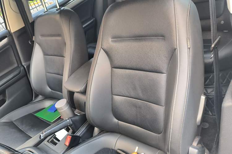 Used Volkswagen Sagitar 2017 230TSI Automatic Comfort Version Left Front Seat