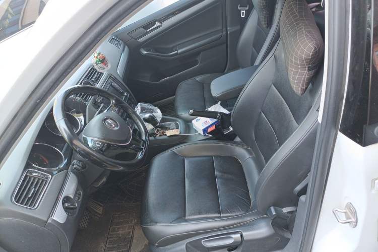 Used Volkswagen Sagitar 2017 1.6L Automatic Comfort Model Left Front Seat