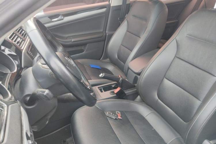 Used Volkswagen Sagitar 2017 230TSI Automatic Comfort Version Left Front Seat