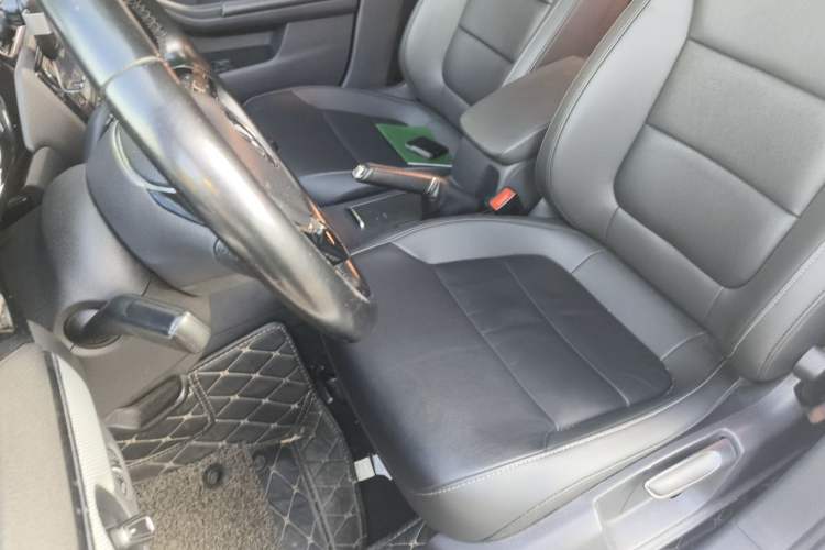 Used Volkswagen Sagitar 2017 1.6L Manual Comfort Model Left Front Seat