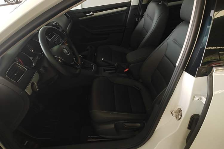 Used Volkswagen Sagitar 2017 1.6L Automatic Comfort Model Left Front Seat