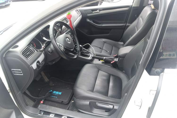 Used Volkswagen Sagitar 2017 1.6L Automatic Comfort Model Left Front Seat