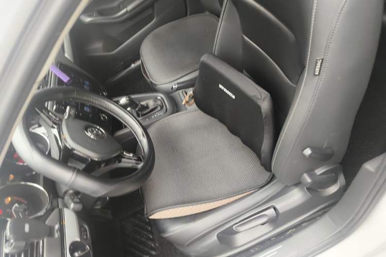 Used Volkswagen Sagitar 2017 230TSI Automatic Comfort Version Left Front Seat