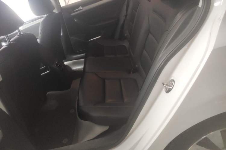 Used Volkswagen Sagitar 2017 1.6L Manual Comfort Model Left Rear Seat