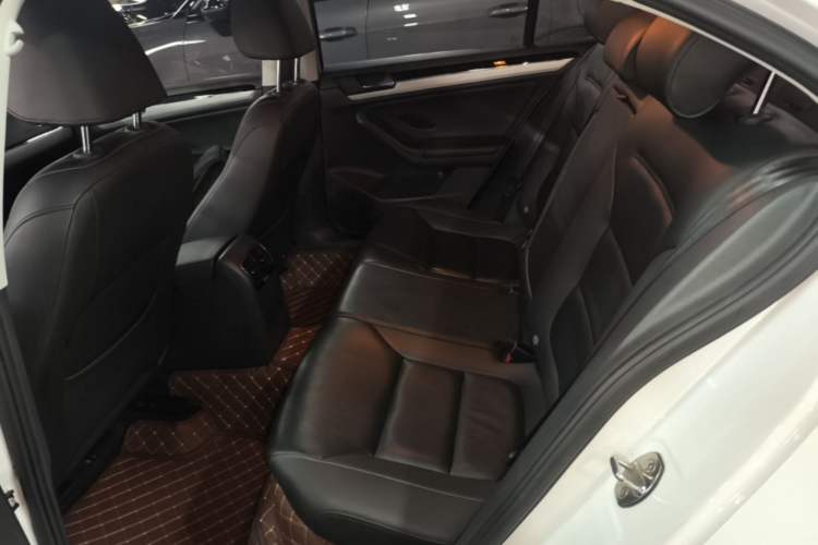 Used Volkswagen Sagitar 2017 230TSI Automatic Comfort Version Left Rear Seat